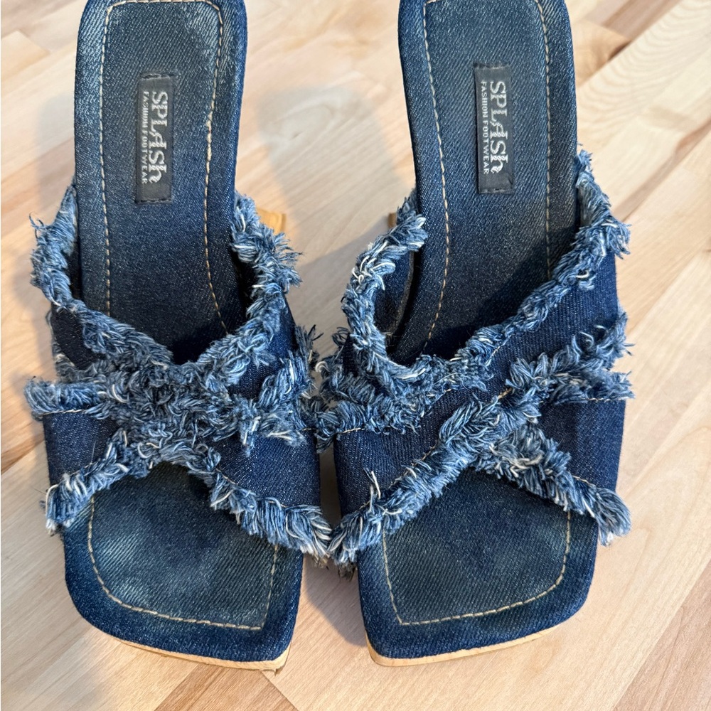 Splash Women's Frayed Denim Mules